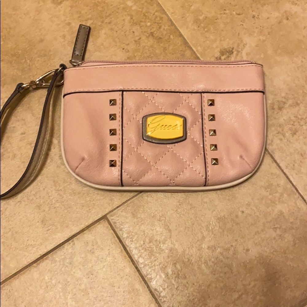 Guess clutch